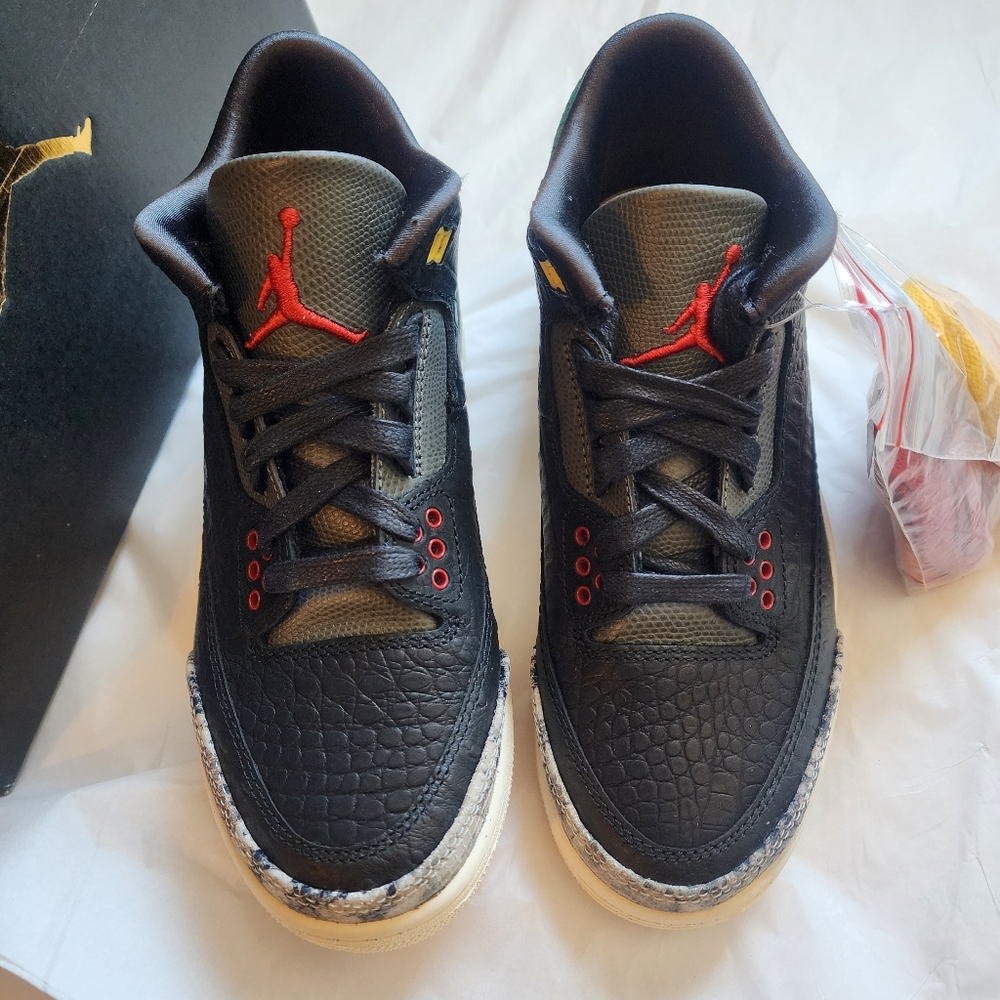 New - Air Jordan 3 Retro SE  Mens Size 4